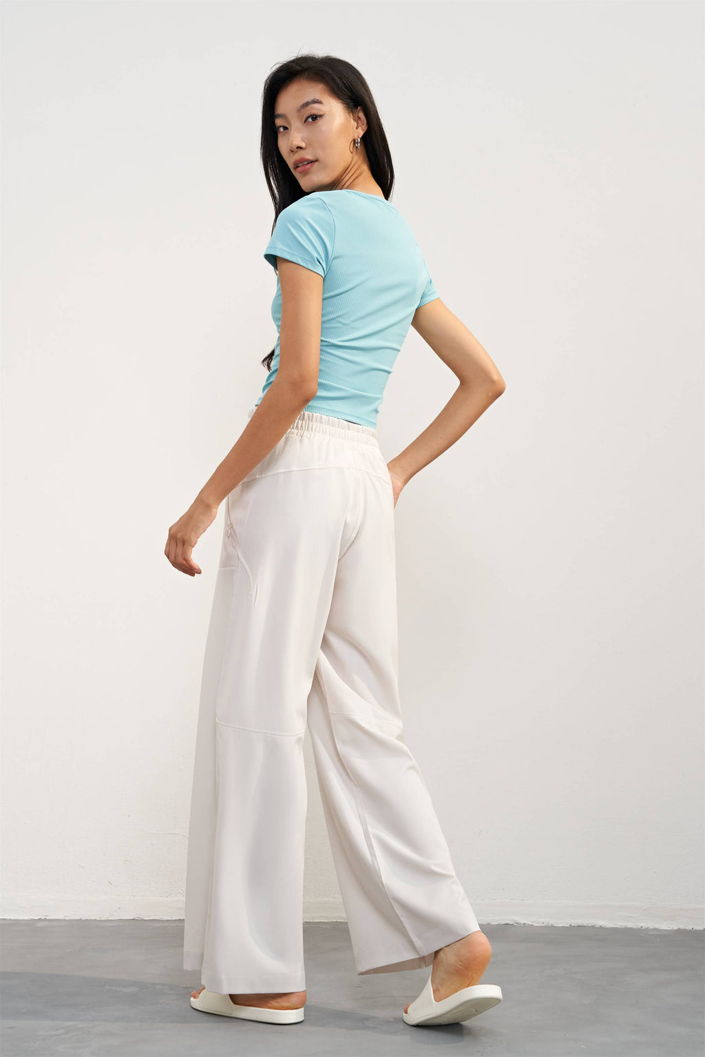 REVERIE - Callista Everyday Ribbed Crew Neck Short Sleeve T-Shirt