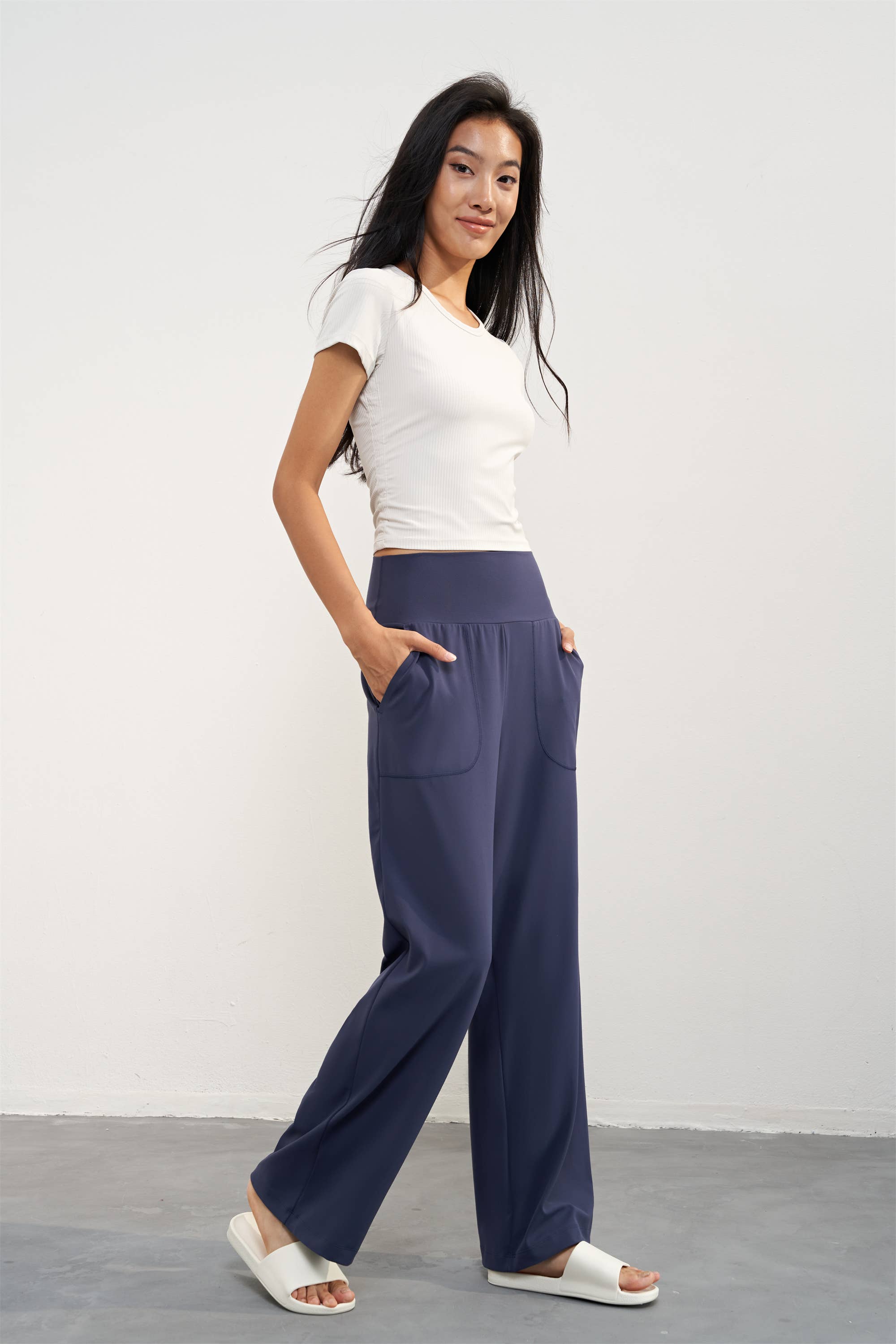 REVERIE - Callista Everyday Ribbed Crew Neck Short Sleeve T-Shirt